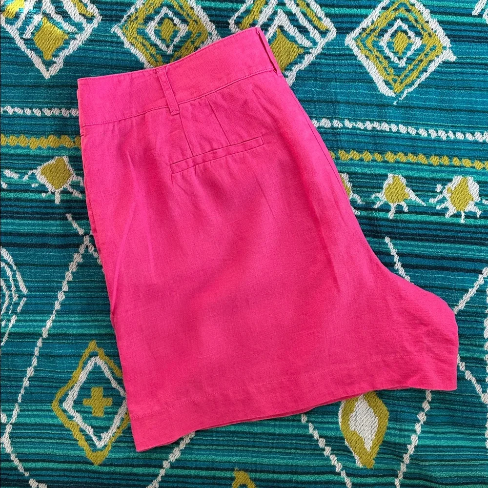 Boden Westbourne Linen Shorts 6”, size US 20-22, Pop Pansy colorway